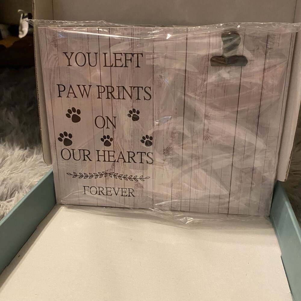 Kingnow Pet Memorial Photo Frame - You Left Paw Prints On Our Hearts Forever
